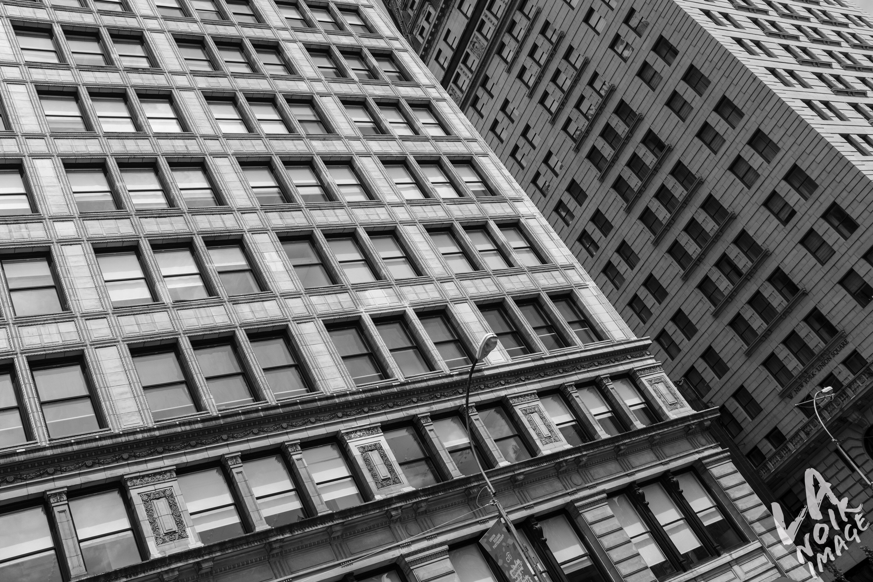 Mastering the Art of Black and White Urban Geometry Photography (Premium)